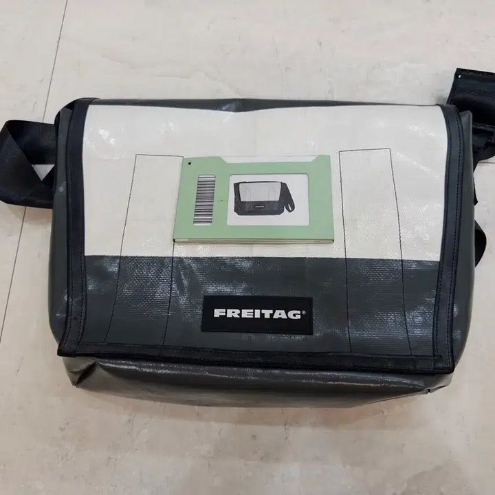 [BUNJANG] FREITAG Dexter Messenger Bag / 프라이탁 덱스터
