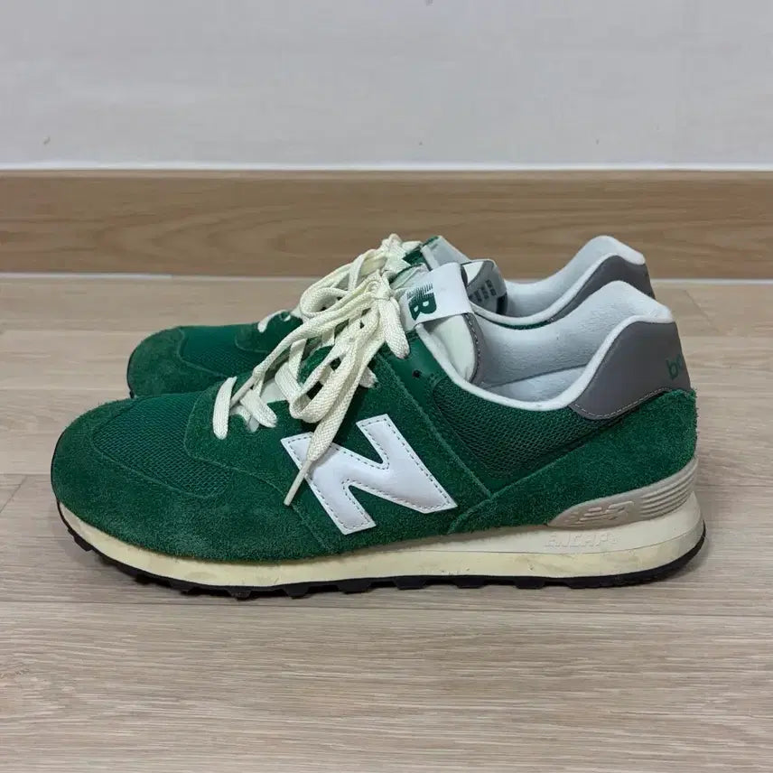 [SOLD OUT] 뉴발란스 574 헤리티지 그린 275