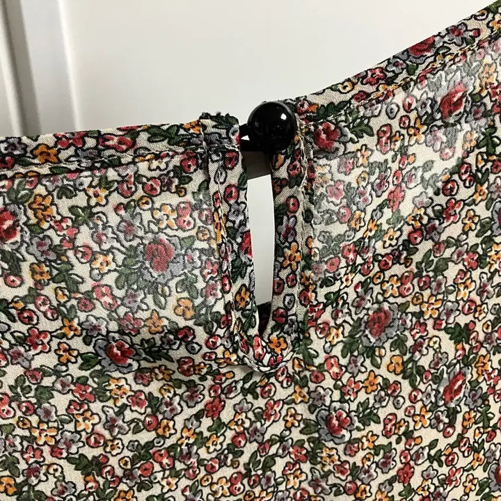 [BUNJANG] FUR FUR Floral Pattern Blouse / 잔꽃무늬 반팔 블라우스