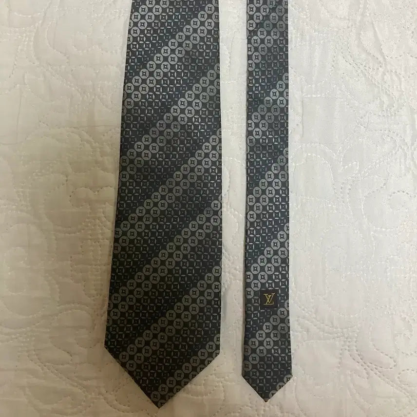 [BUNJANG] Louis Vuitton Tie / 루이비통 넥타이