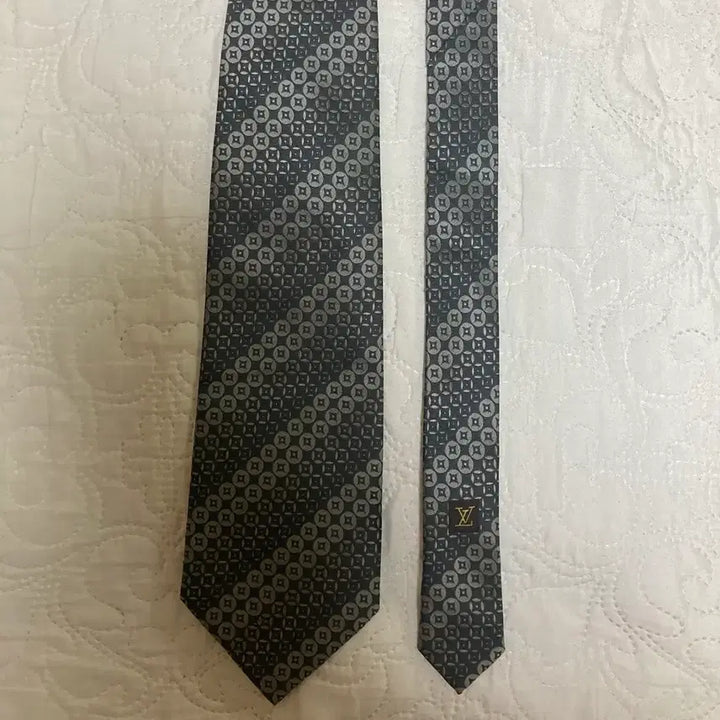 [BUNJANG] Louis Vuitton Tie / 루이비통 넥타이