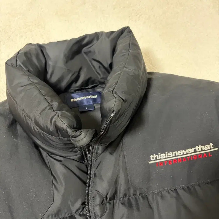 [BUNJANG] Thisisneverthat Padded Jacket L / 디스이즈네버뎃 패딩