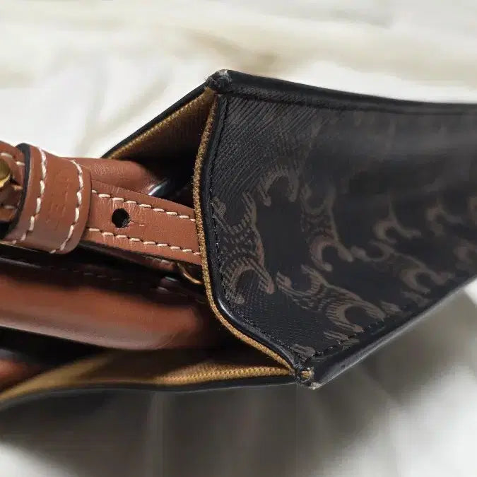 [BUNJANG] Celine Triomphe Cabas Mini Bag / 셀린느 트리오페 카바스 미니백