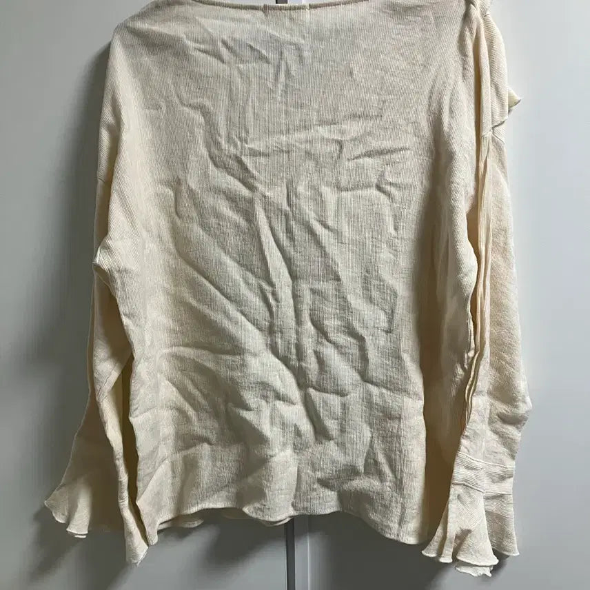 [BUNJANG] TMTS Ivory Frill Blouse / TMTS 아이보리 프릴 블라우스