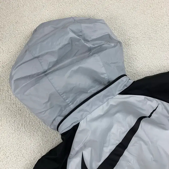 [BUNJANG] Nike Windrunner Jacket - Size L / 나이키 윈드러너 바람막이 자켓