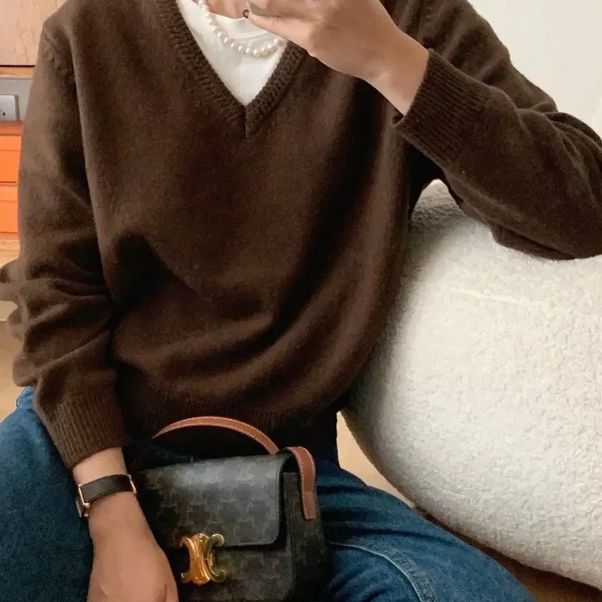 [BUNJANG] V-Neck Knit (Brown) / 브이넥 니트(브라운)