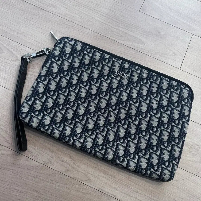 [BUNJANG] Dior Oblique Pouch with Strap / 디올 오블리크 파우치 지갑 스트랩 포함