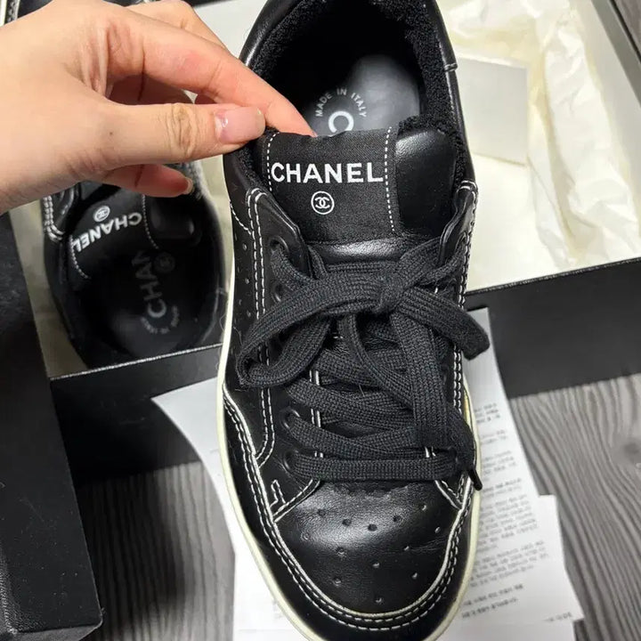 [BUNJANG] Chanel Back Logo Black Leather Sneakers / [36.5] 샤넬 백로고 블랙 레더 스니커즈 백화점 풀셋