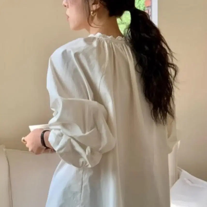 [BUNJANG] Frill Tie Blouse (Cream Ivory) / 프릴 타이 블라우스(크림아이보리)