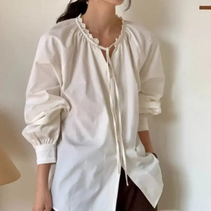 [BUNJANG] Frill Tie Blouse (Cream Ivory) / 프릴 타이 블라우스(크림아이보리)