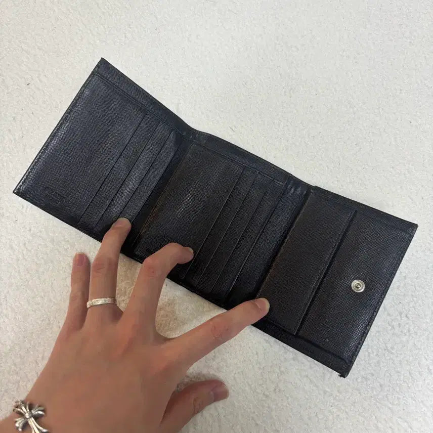 [BUNJANG] Prada Nylon Bifold Wallet / 프라다 나일론 반지갑