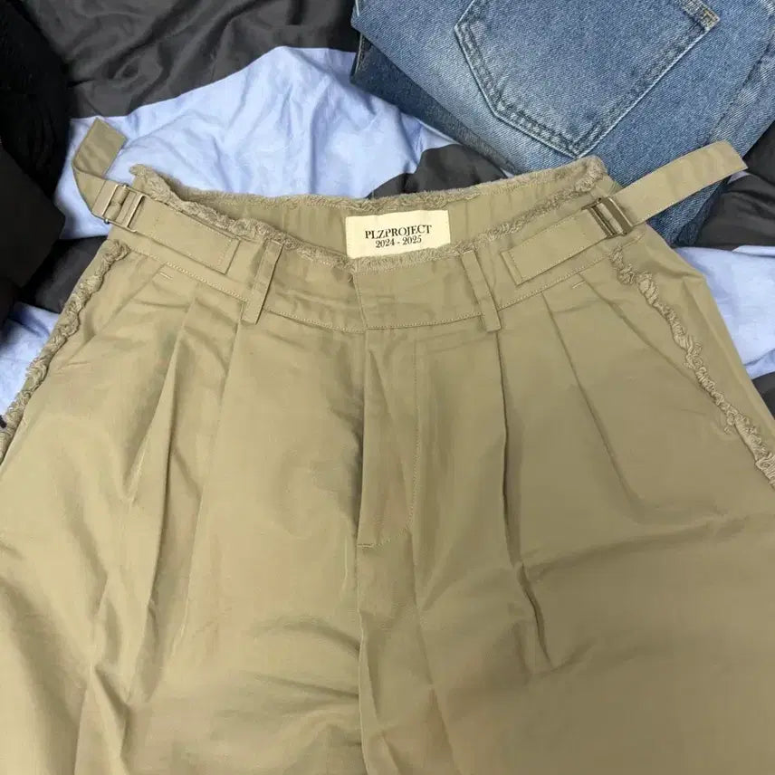 [BUNJANG] Please Project Destroyed Trousers 2 Beige / 플리즈프로젝트 디스트로이드 트라우져 2 베이지