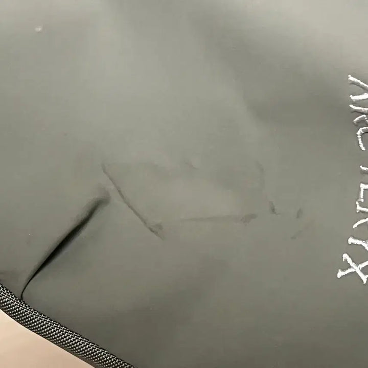 [BUNJANG] Arc'teryx x Beams Aro 8 Shoulder Bag / 22년 아크테릭스 빔즈 아로 8 숄더백