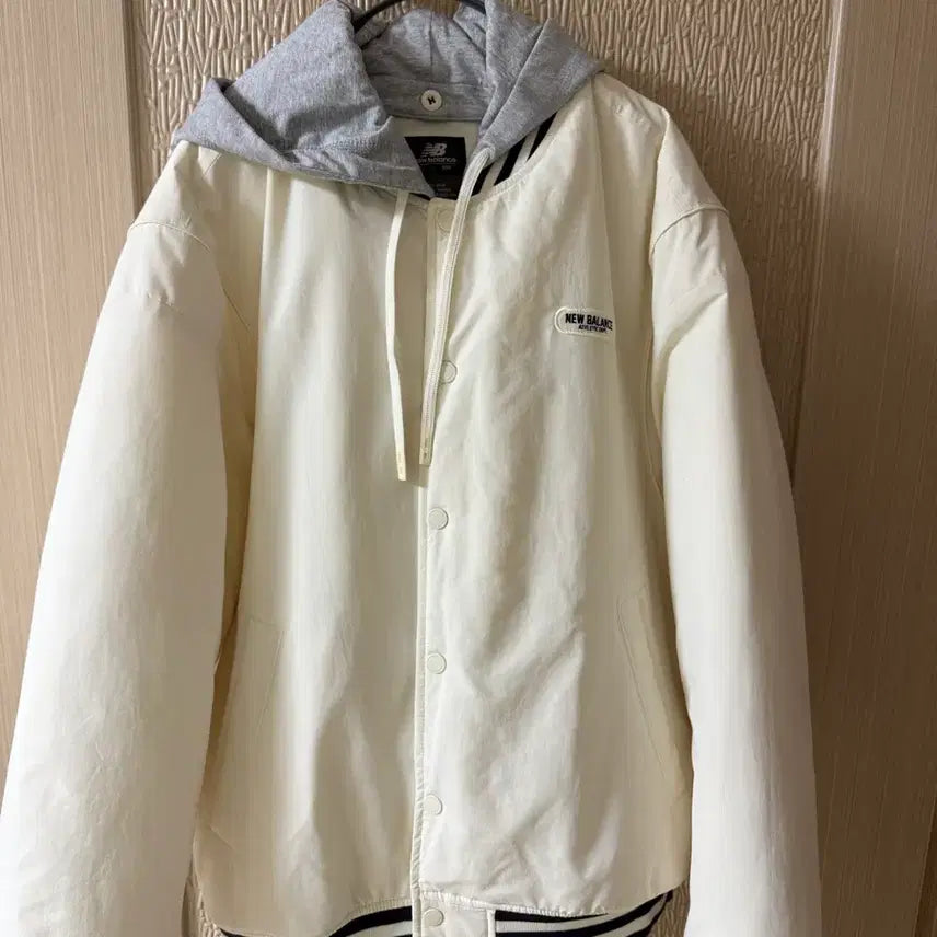 [BUNJANG] New Balance UNI Varsity Padded Jumper (Size L) / 뉴발란스 UNI 바시티 패딩점퍼 L