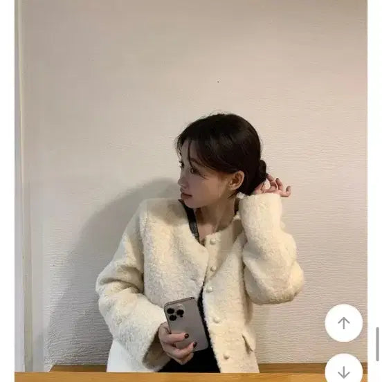 [BUNJANG] Young &amp; Rich Boucle Jacket / 영앤리치 베이부클 자켓