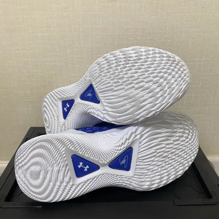 [BUNJANG] Under Armour Curry 9 Royal Blue Sneakers / [275] 언더아머 커리9 로얄 블루