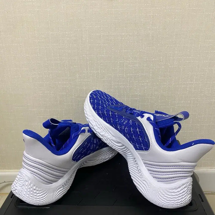 [BUNJANG] Under Armour Curry 9 Royal Blue Sneakers / [275] 언더아머 커리9 로얄 블루