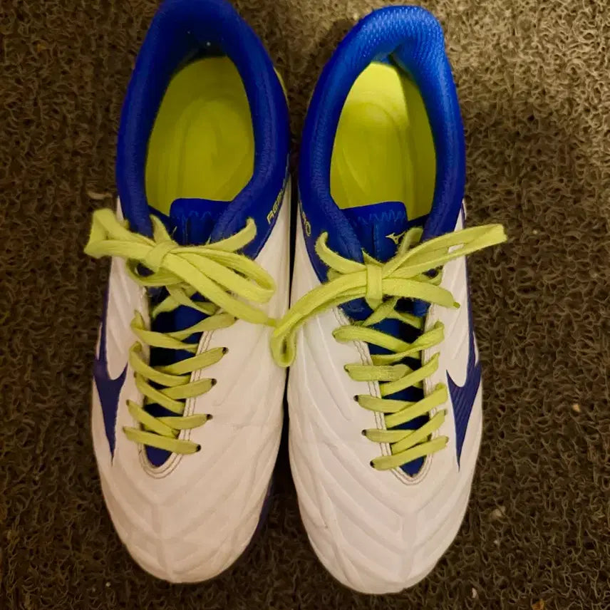 [BUNJANG] Mizuno Rebula 2 V3 Futsal Shoes 230 / 미즈노 레뷸라2 v3  풋살화 230