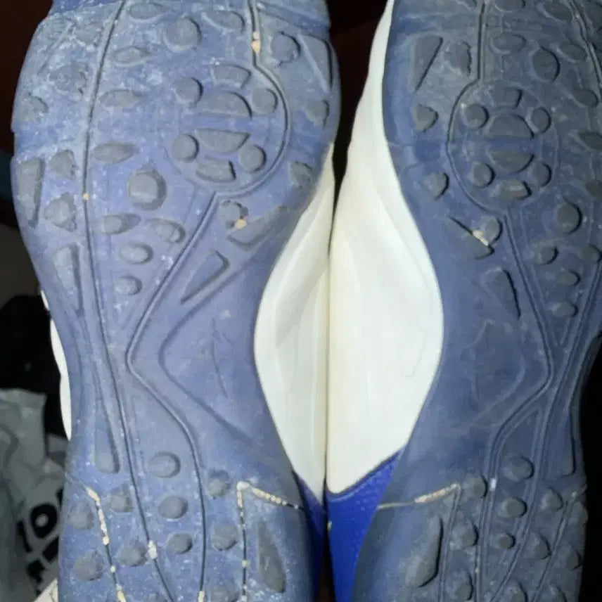 [BUNJANG] Mizuno Rebula 2 V3 Futsal Shoes 230 / 미즈노 레뷸라2 v3  풋살화 230