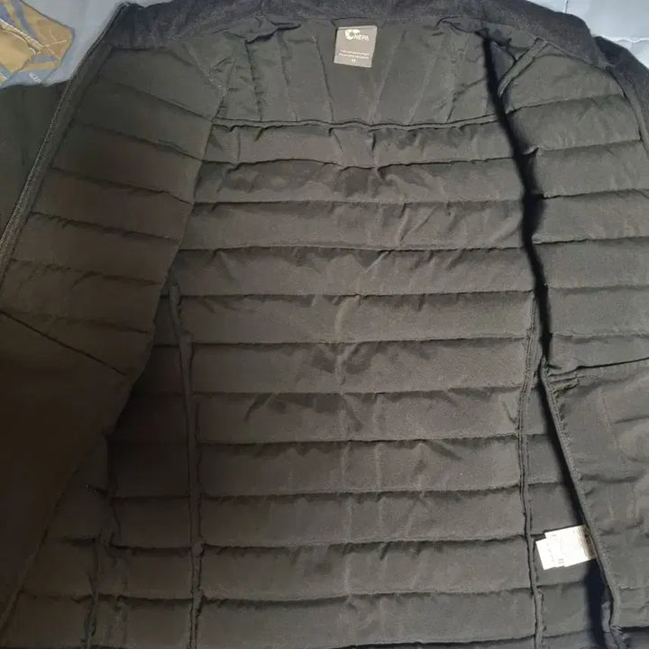 [BUNJANG] Nepa Black Lightweight Padding Jacket (M) / 네파 경량 패딩 블랙 여성(m)
