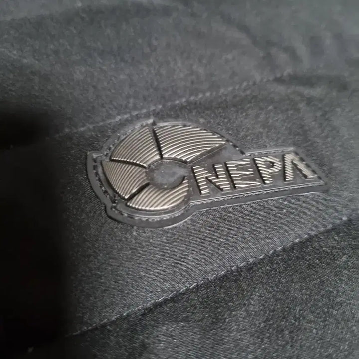 [BUNJANG] Nepa Black Lightweight Padding Jacket (M) / 네파 경량 패딩 블랙 여성(m)