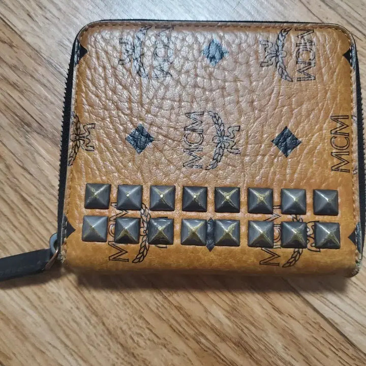 [BUNJANG] MCM Limited Edition Zippered Middle Wallet / mcm정품  한정판  휘귀템   지퍼돌이  중지갑