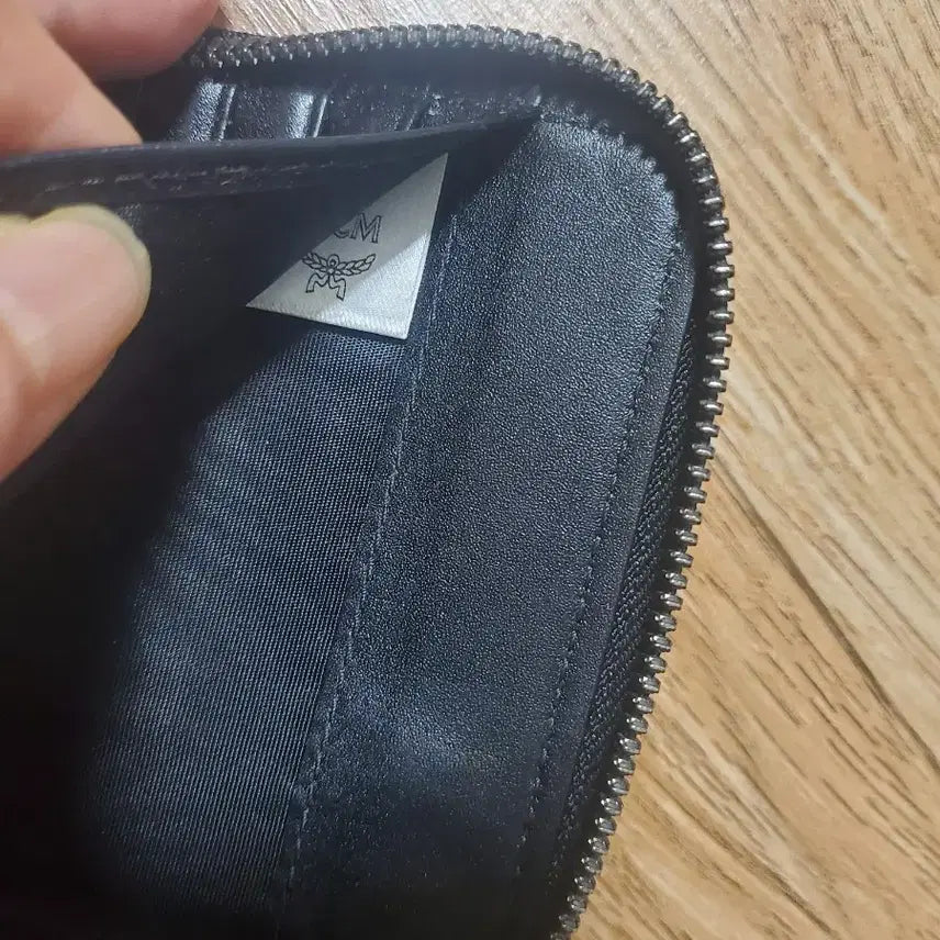 [BUNJANG] MCM Limited Edition Zippered Middle Wallet / mcm정품  한정판  휘귀템   지퍼돌이  중지갑