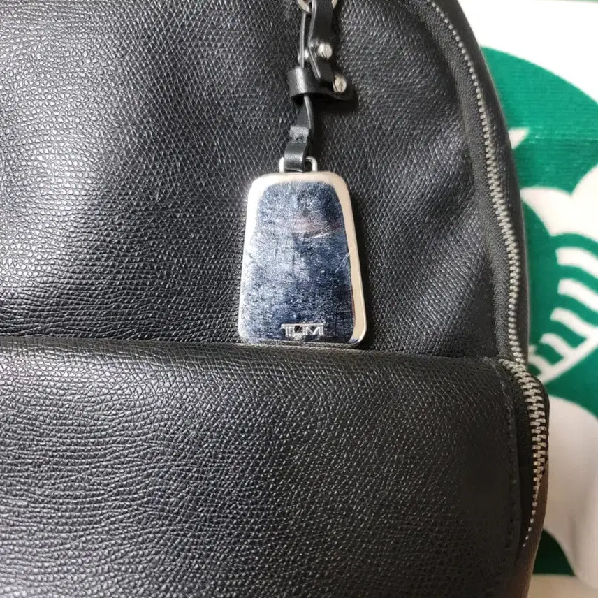 [BUNJANG] Tumi Leather Backpack Black 798381D2 / 투미 가죽 백팩 블랙 798381D2