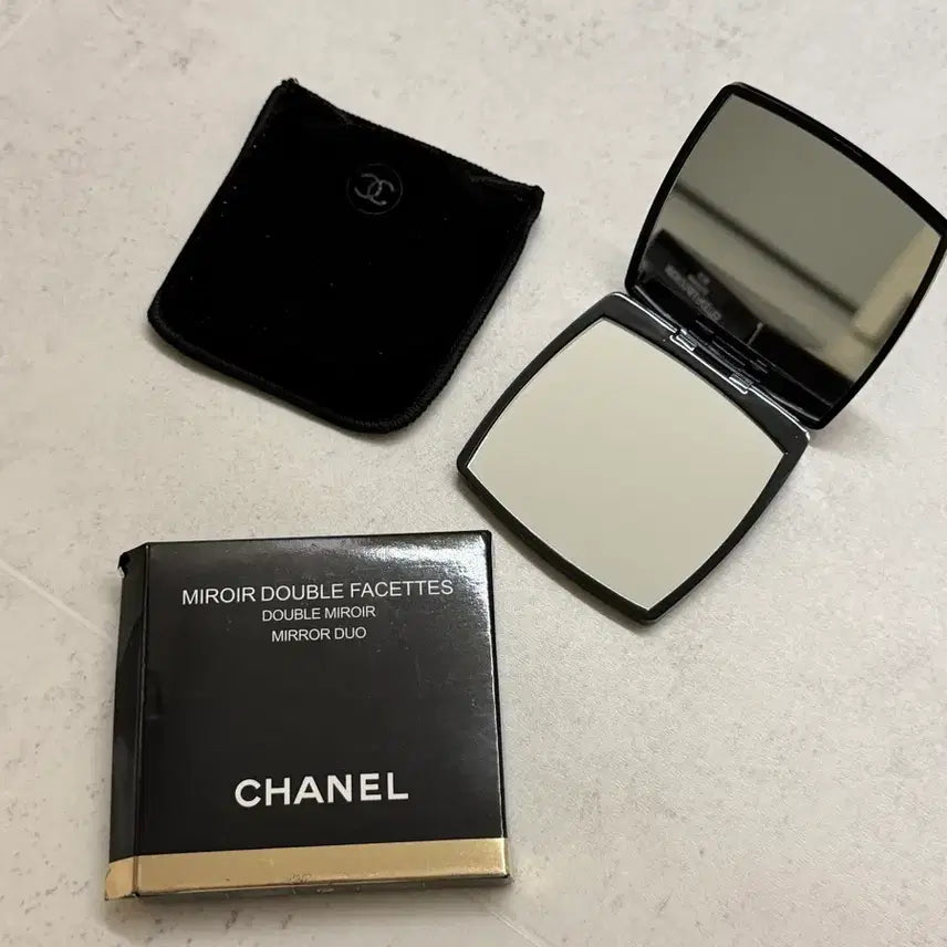 [BUNJANG] Chanel Double Facettes Mirror / 샤넬 손거울 (미사용)