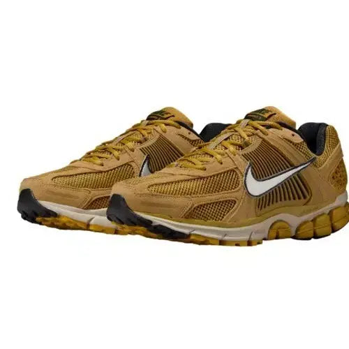 [BUNJANG] Nike Zoom Vomero 5 Flat Gold Sneakers / 나이키 줌 보메로 5