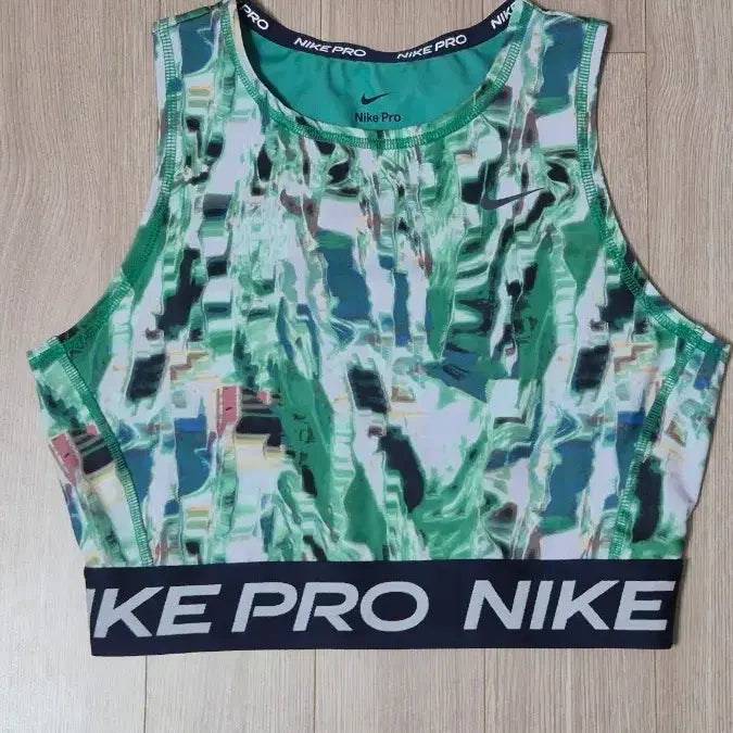 [BUNJANG] Nike S Cropped Tank Top Green / 나이키 S 사이즈 크롭 탱크탑 패턴 녹색 그린 초록