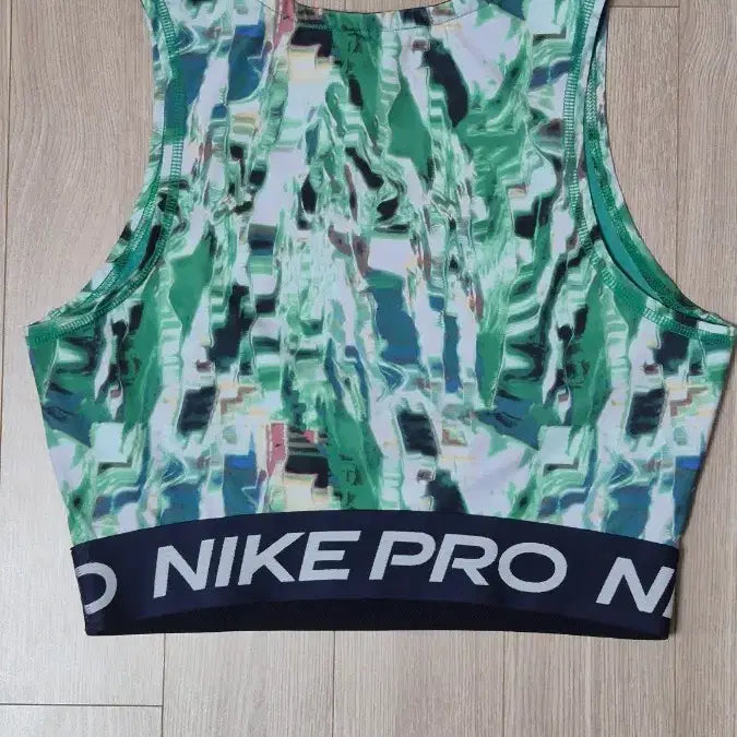 [BUNJANG] Nike S Cropped Tank Top Green / 나이키 S 사이즈 크롭 탱크탑 패턴 녹색 그린 초록