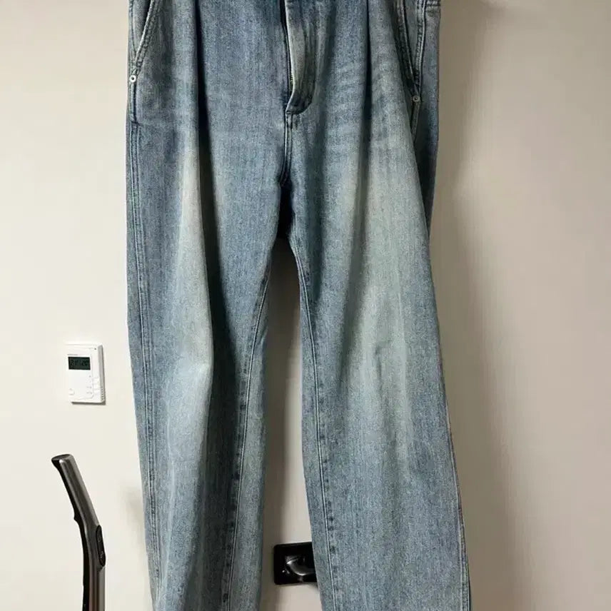 [BUNJANG] Roughside Drape Denim Light Blue Jeans / 러프사이드 드레이프 데님 라이트블루 2사이즈