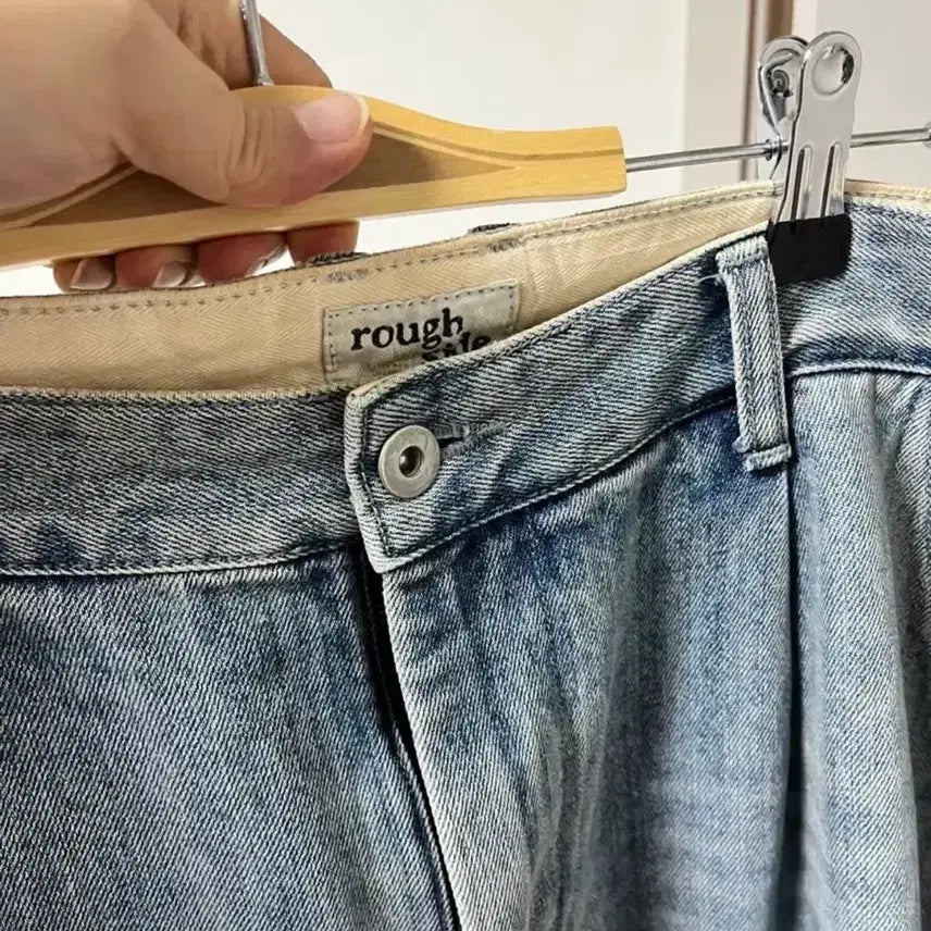 [BUNJANG] Roughside Drape Denim Light Blue Jeans / 러프사이드 드레이프 데님 라이트블루 2사이즈