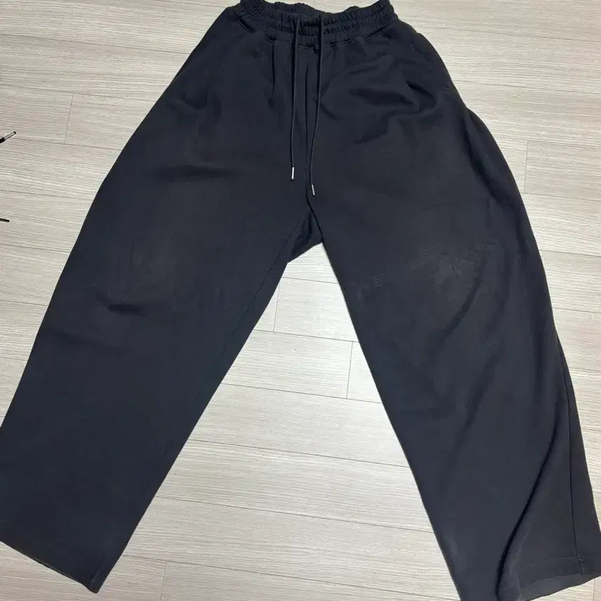 [BUNJANG] Two-Tuck Wide Pants (Charcoal, White) / 투턱 와이드팬츠 차콜,화이트