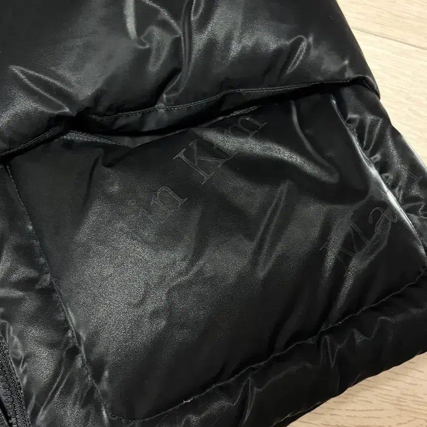 [BUNJANG] Matinkim Glossy Crop Down Vest / 마뗑킴 패딩 조끼 블랙