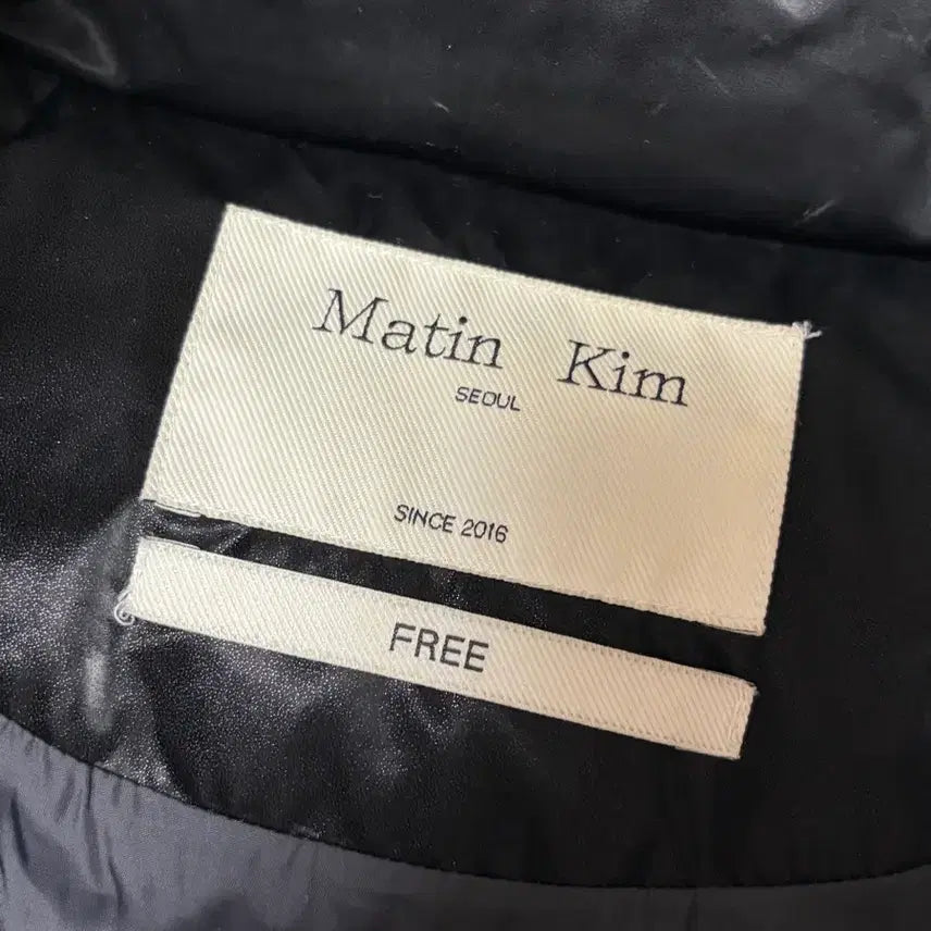 [BUNJANG] Matinkim Glossy Crop Down Vest / 마뗑킴 패딩 조끼 블랙