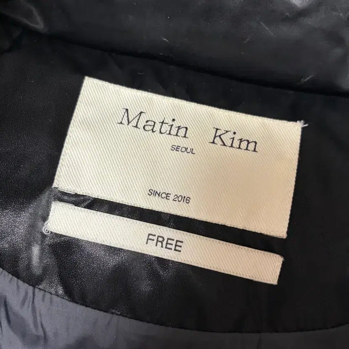 [BUNJANG] Matinkim Glossy Crop Down Vest / 마뗑킴 패딩 조끼 블랙