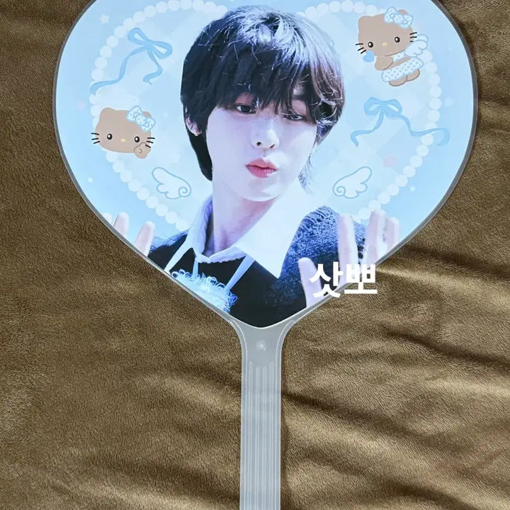 [BUNJANG] Eran Riku Kitty Version Uchiwa / eran님 키티버전 리쿠 우치와 원가양도