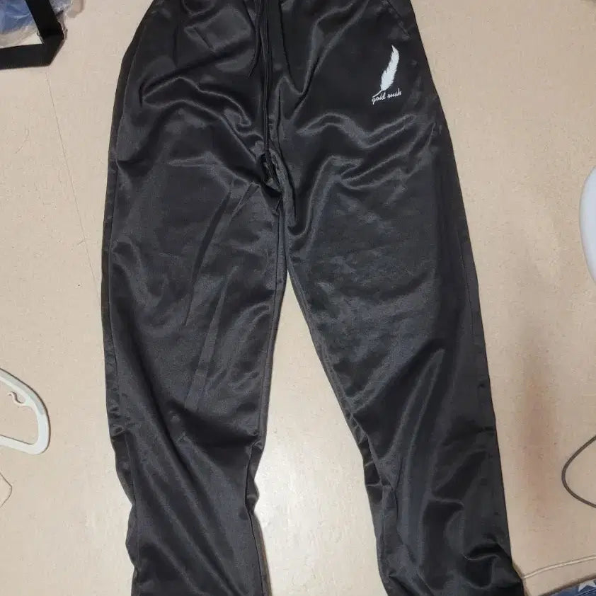 [BUNJANG] Black Training Pants (S Size) / 새상품 여성 검정 트레이닝 팬츠 S사이즈