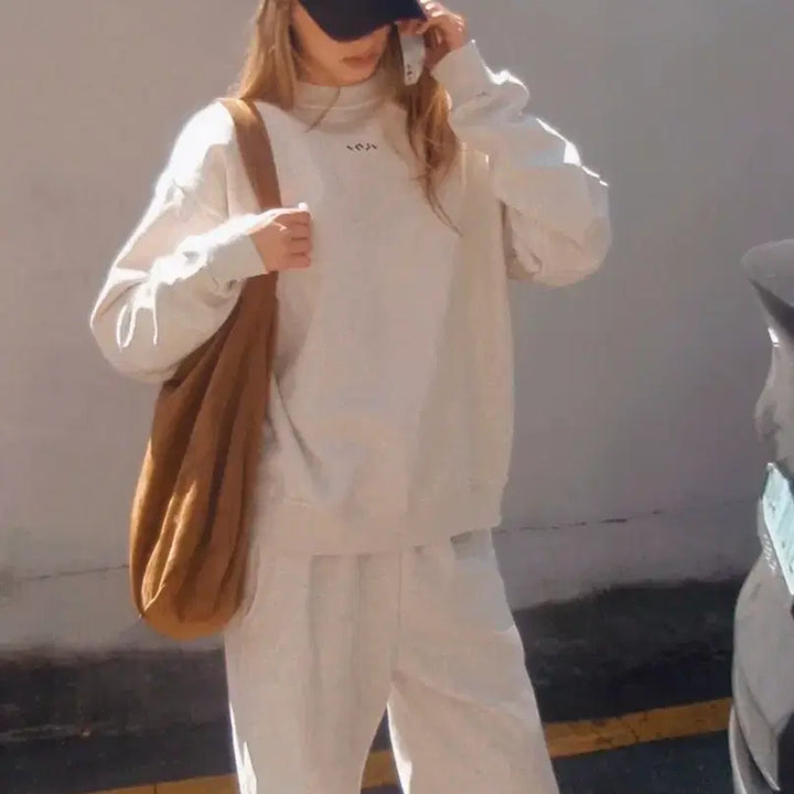 [BUNJANG] Inji Active Fleece Oversized Sweatshirt Oatmeal / [새상품]인지액티브 플리스 오버사이즈 스웻셔츠 오트밀