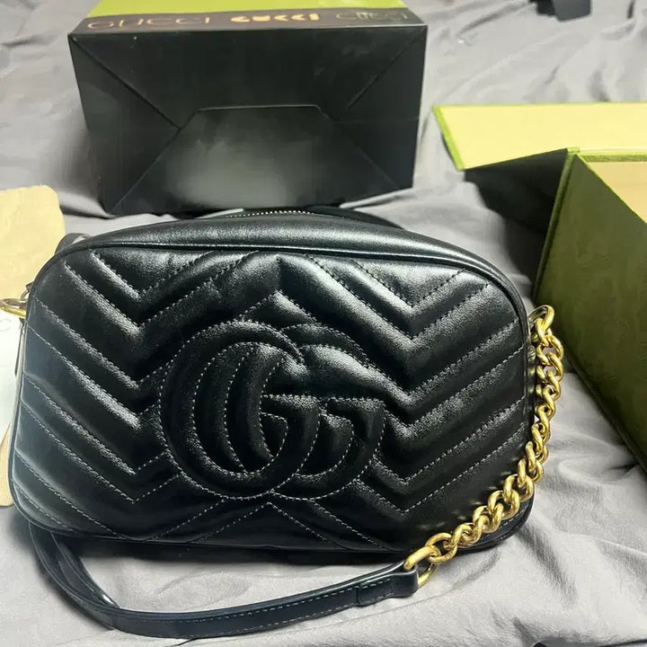 [BUNJANG] Gucci GG Marmont Small Matelassé Camera Bag / 구찌 GG 마몽 스몰 마틀라세 카메라백 블랙 / 풀구성