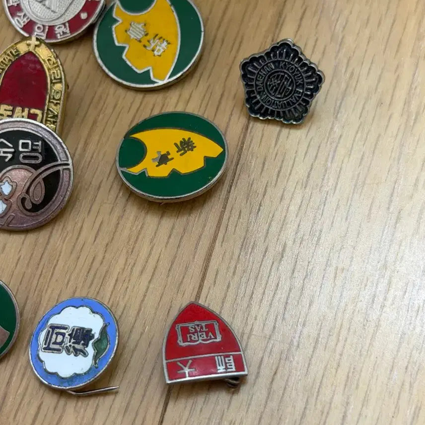 [BUNJANG] School Commemorative Badge Set / 학교기념뱃지