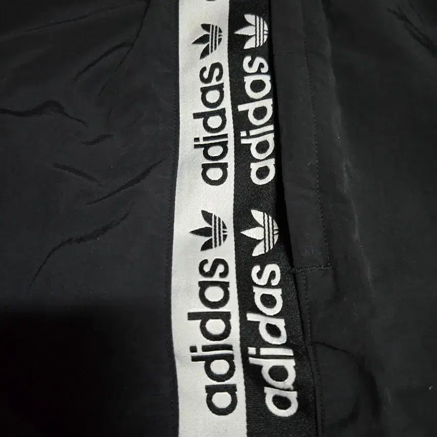 [BUNJANG] Adidas Embroidered Tape Line Track Jogger Pants / 아디다스 자수 테이프라인 트랙 조거팬츠