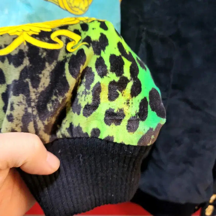 [BUNJANG] Versace x H&M Kanye West Velvet Star Jacket / 정품 베르사체 X H&M 칸예웨스트 벨벳 스타장 (한정판)