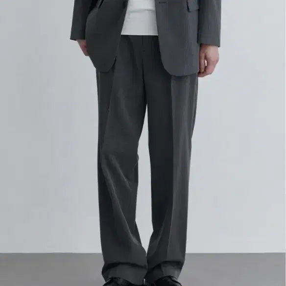 [BUNJANG] Musinsa Standard Wide Hidden Banding Slacks / 31 / 미디엄그레이 ) 무신사스탠다드 와이드 히든 밴딩 슬랙스