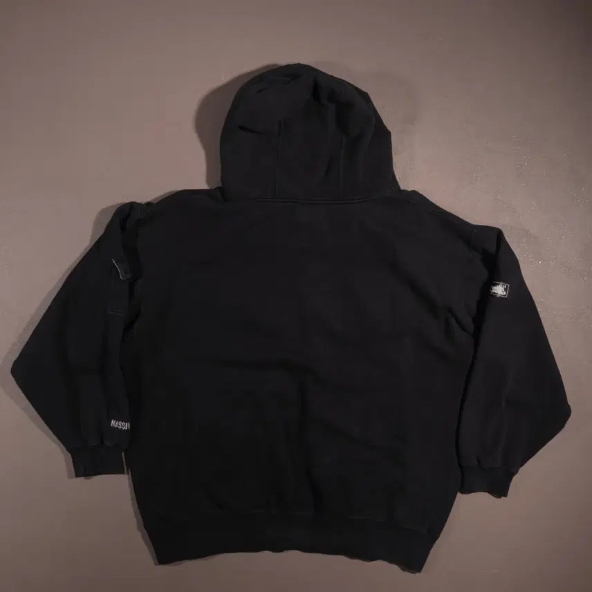 [BUNJANG] FREAKY MASSIVE Old School Hoodie C218 / FREAKY MASSIVE 올드스쿨 후드티 C218