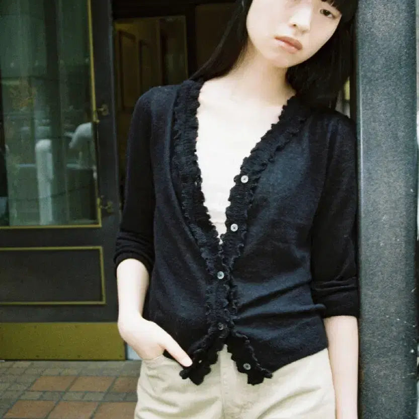 [BUNJANG] Tanat Lace Trim Cardigan / 타낫 레이스 트림 가디건