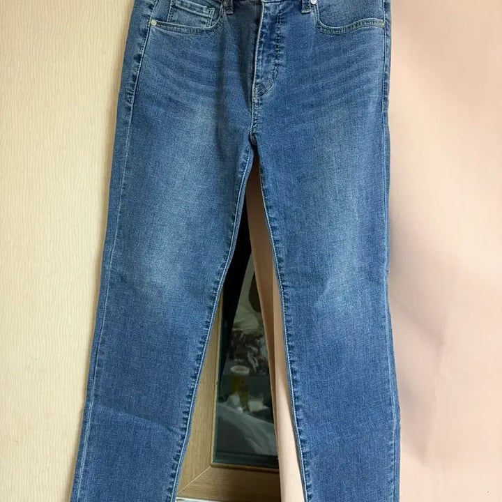 [BUNJANG] Guess Blue Washed Denim Jeans Size 28 / 게스 청바지 28