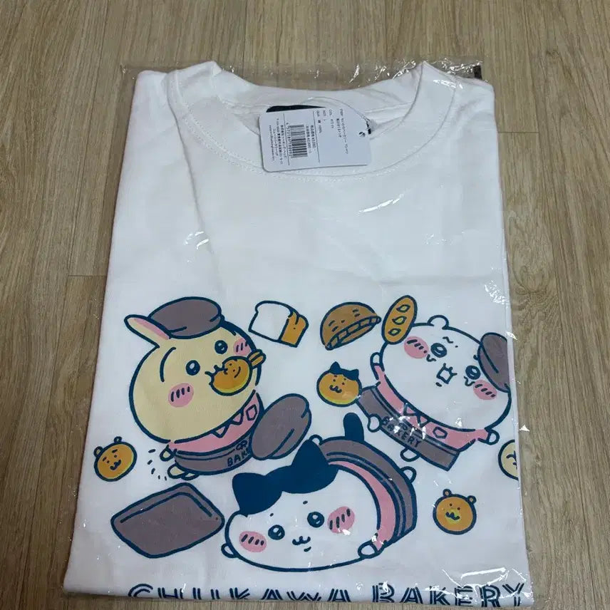 [BUNJANG] Chiikawa Bakery Trio White T-Shirt / 치이카와 베이커리 반팔 티셔츠 넘어지는 트리오 화이트 L사이즈